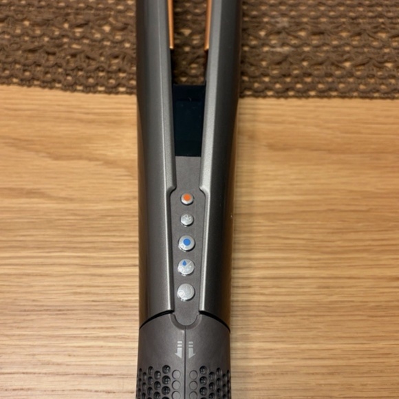 Dyson Airstrait Straightener